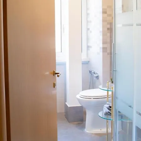 Apartament Vatican-cipro Spacious With A Balcony *