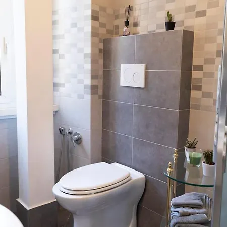 Apartament Vatican-cipro Spacious With A Balcony