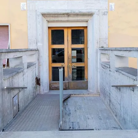 Apartament Vatican-cipro Spacious With A Balcony Rzym